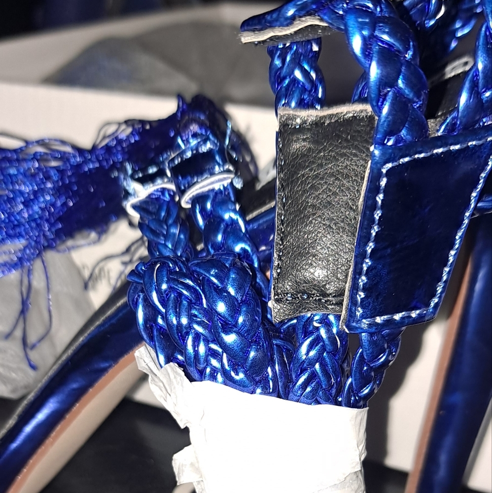 Heels - Picture 5 of 7